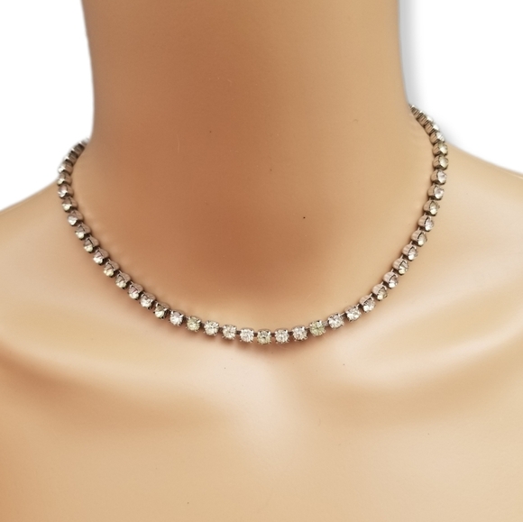 KRAMER NEW YORK SILVERTONE & GLASS RHINESTONE CHAIN NECKLACE - Picture 1 of 8